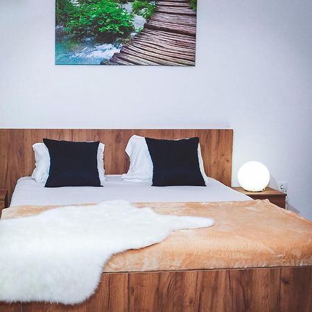 Studio Apartment In Center With Panoramic Old Town View Πρίζρεν Εξωτερικό φωτογραφία